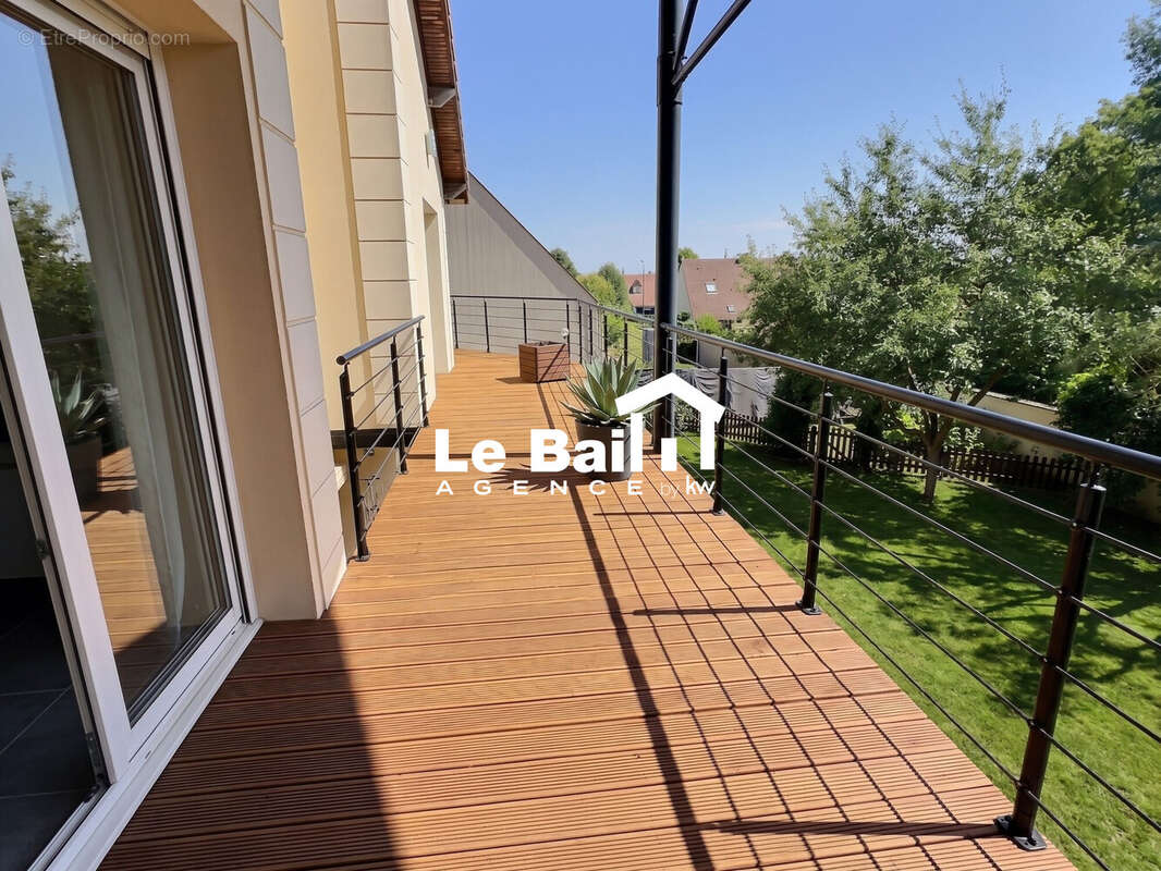 Maison 157 m² à Osny  - photo 8