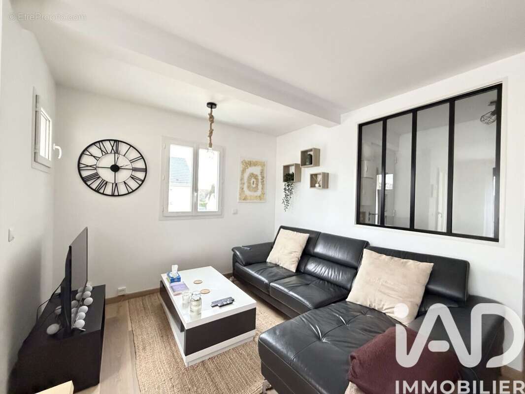 Photo 2 - Appartement à LEUDEVILLE