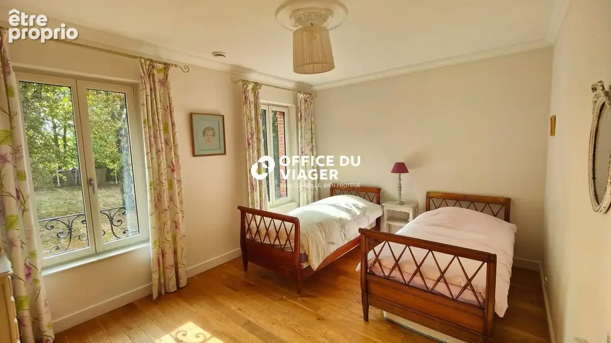 Maison - 9 pièces - 240 m² - photo 17