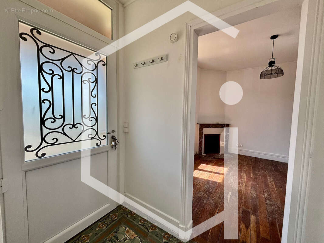 Maison à COSNE-COURS-SUR-LOIRE