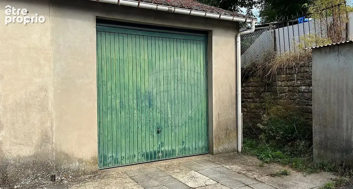 Parking à SAULNES