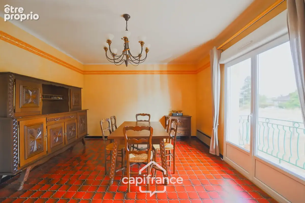 Maison sur sous-sol complet, 4 chambres avec grand garage et terrain clos à Domblans (39) - photo 12