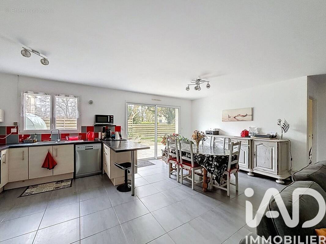 Photo 1 - Maison à SAINT-SAUVEUR-D'AUNIS