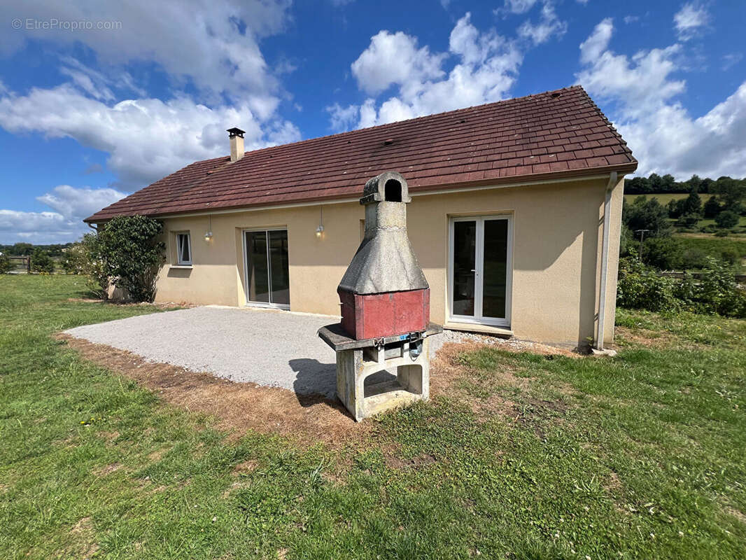 Maison à SAINT-EVROULT-DE-MONTFORT
