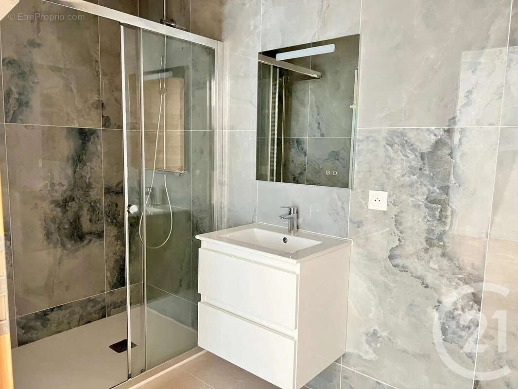 Appartement 95 m² à Anet  - photo 4