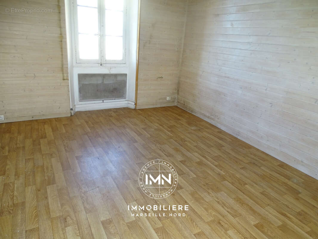Appartement à MARSEILLE-15E