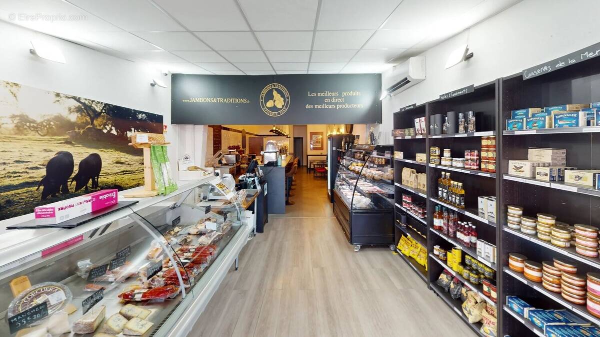 Commerce à VILLENEUVE-LOUBET