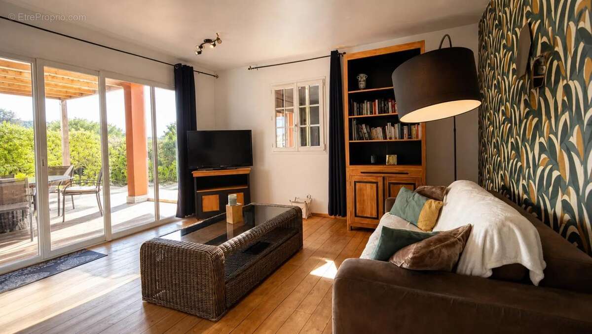 Maison de 259 m² avec piscine et chalet à Cognocoli-Monticchi - photo 9