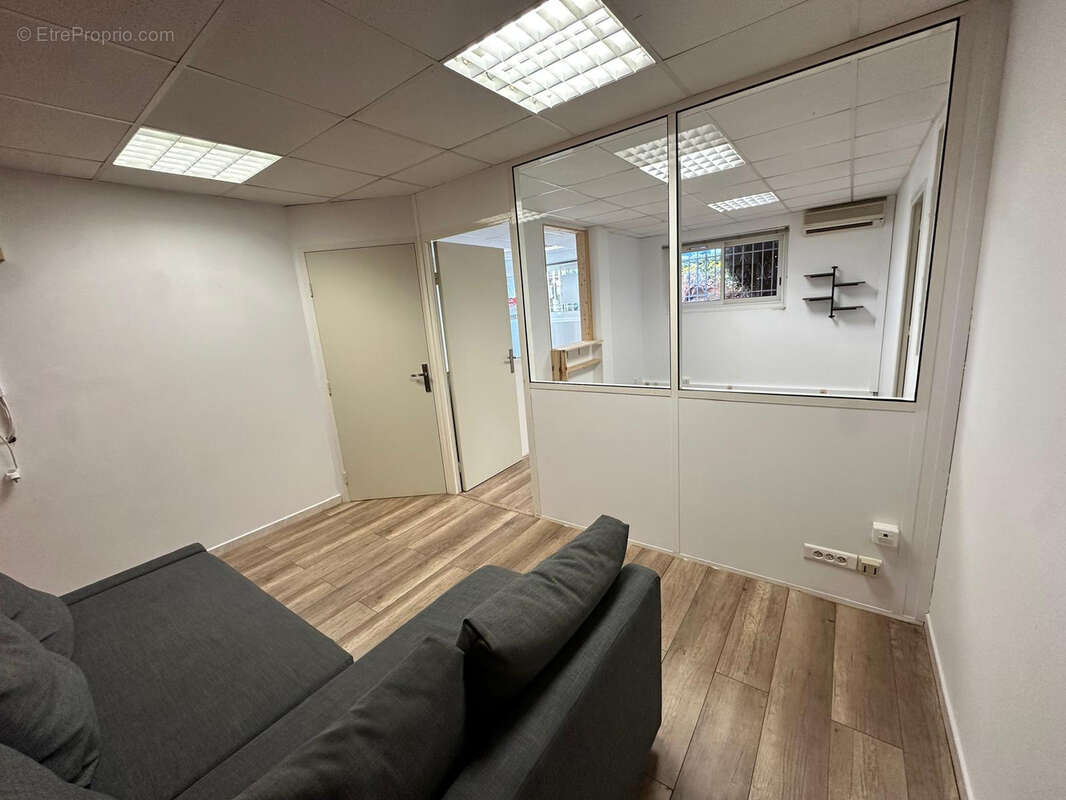 Commerce à CARQUEIRANNE