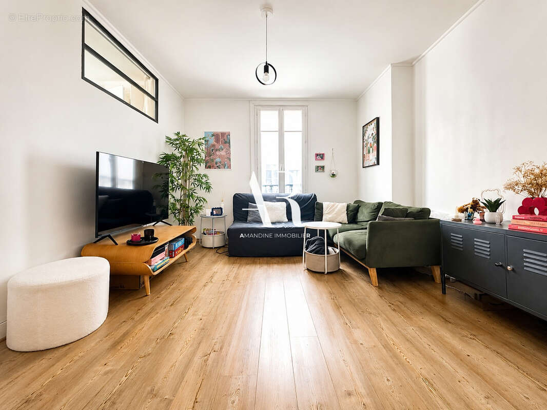 Appartement à PARIS-11E