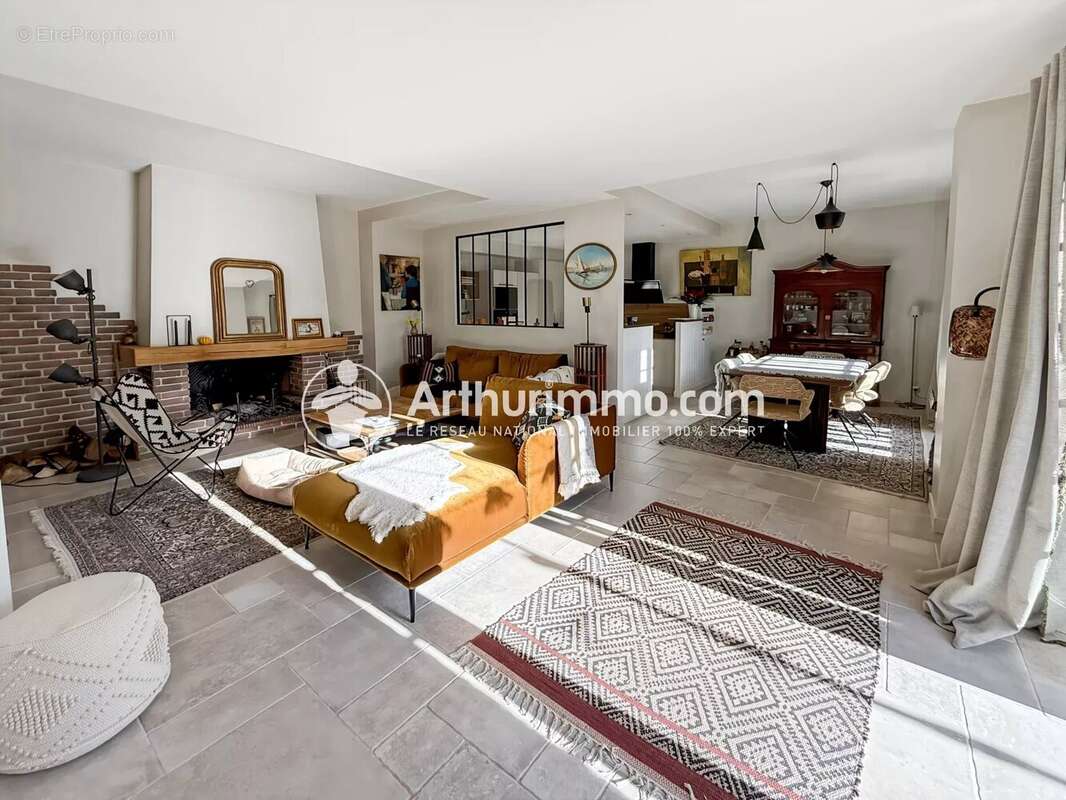 Maison à SOISY-SUR-SEINE