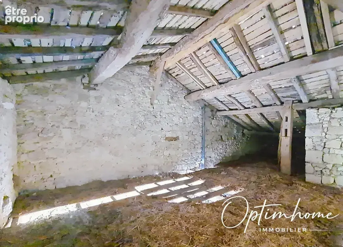 Ensemble immobilier en pierres avec dépendances - photo 8
