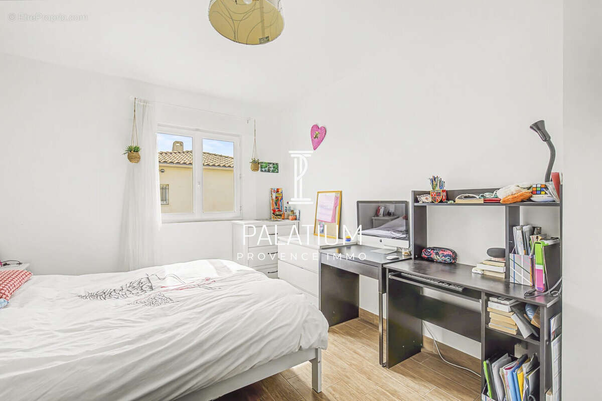 Maison à PELISSANNE