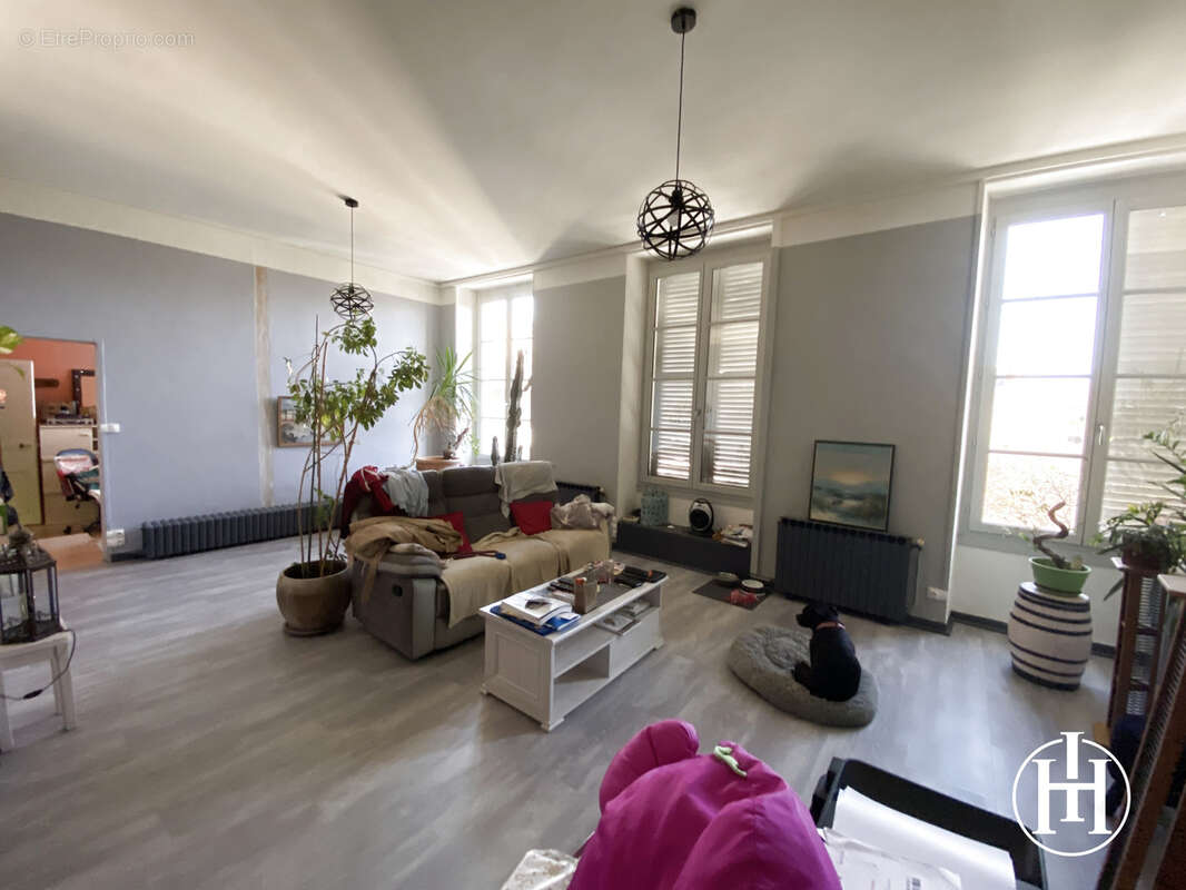 Appartement à SAINT-AMAND-MONTROND