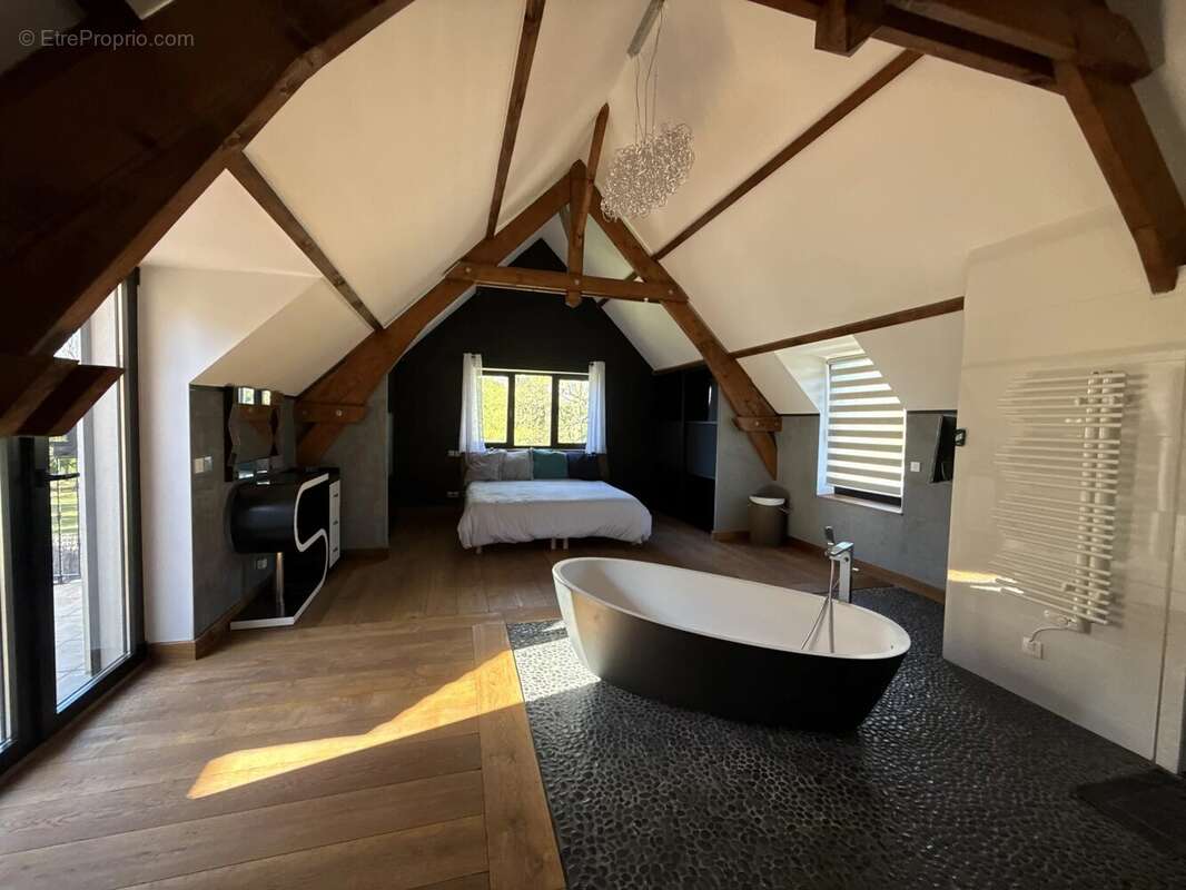 Maison à POIGNY-LA-FORET