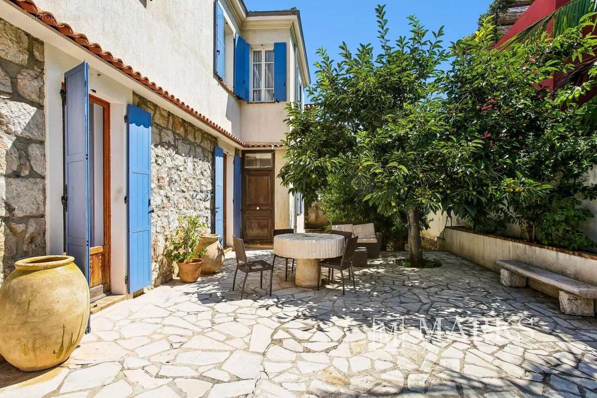 Maison de village avec jardin exposé plein sud au cœur de Saint-Jean-Cap-Ferrat - photo 3