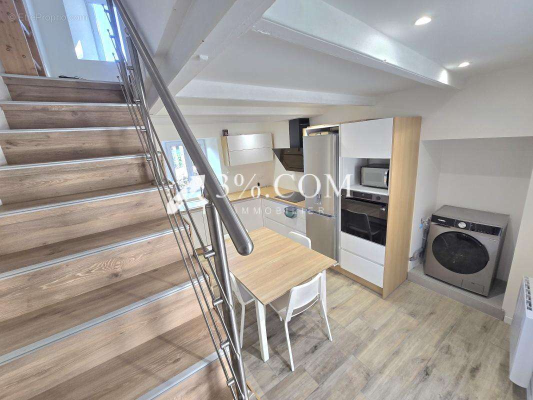 Maison en pierre rénovée de 85m2 avec petit jardin - photo 5