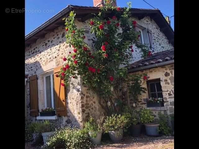 Maison à BUSSIERE-BADIL