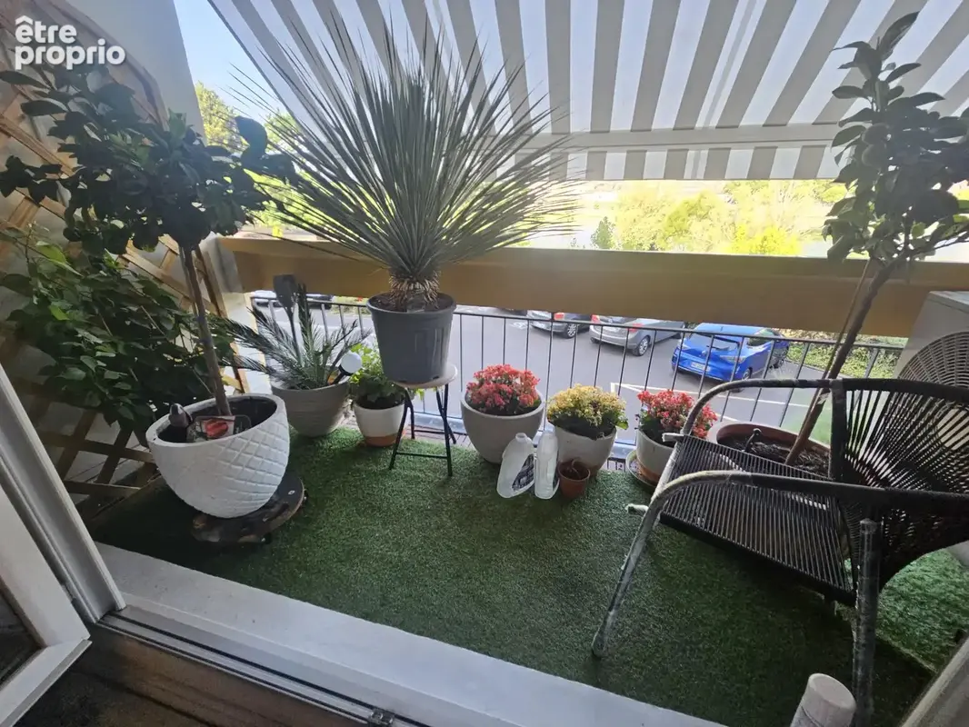 À Chalon-Sur-Saône, appartement à vendre avec 2 chambres, vue Saône. - photo 7