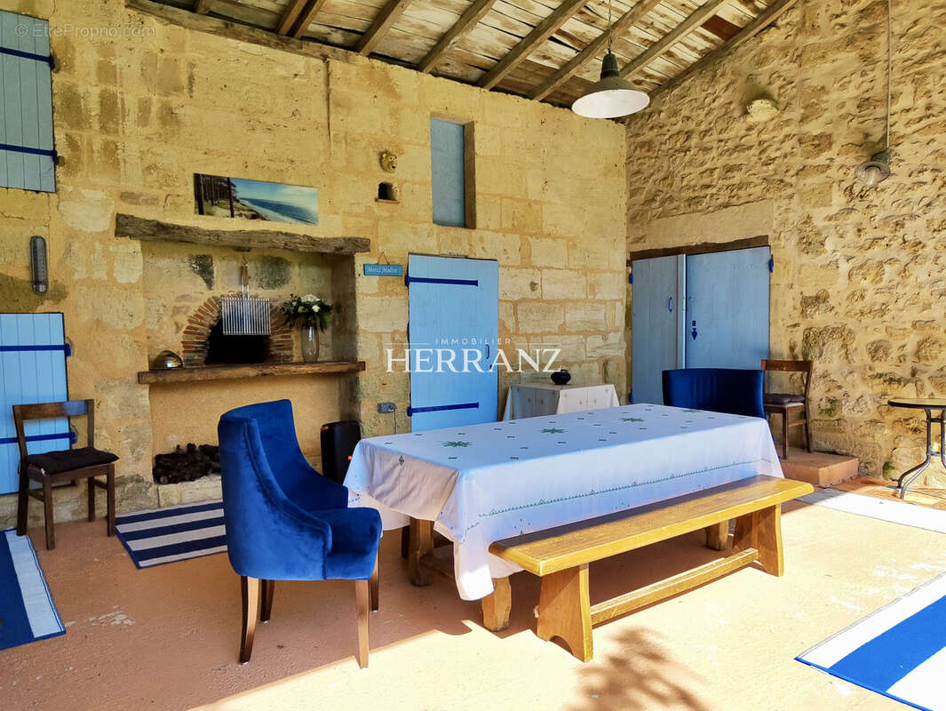 Superbe longère en pierre - batisse familiale ou projet de gîte - piscine et dépendances - photo 19