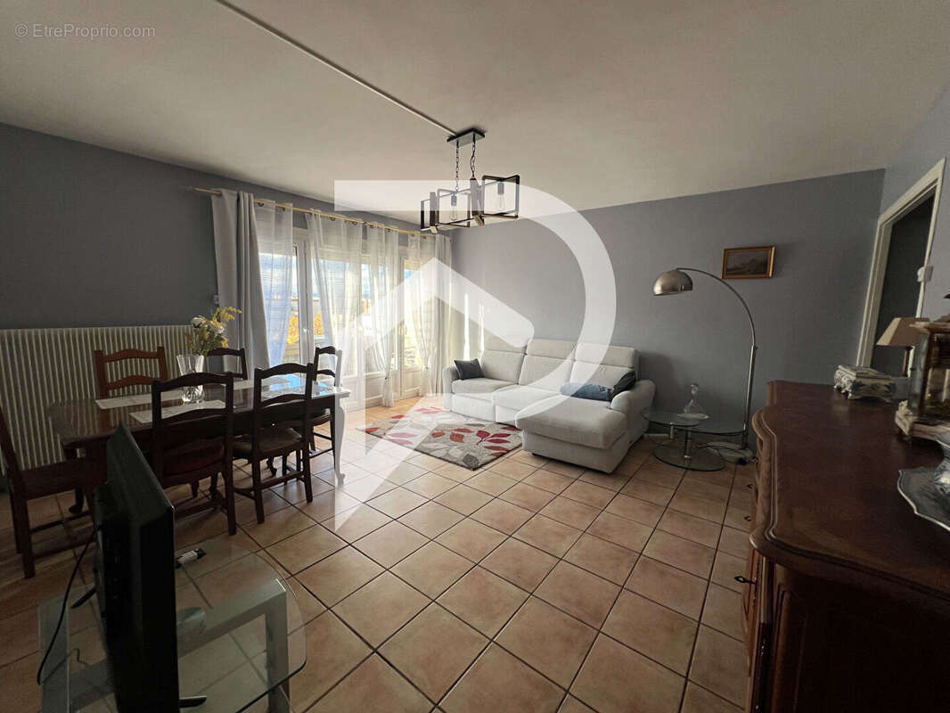 Appartement à MAUREPAS