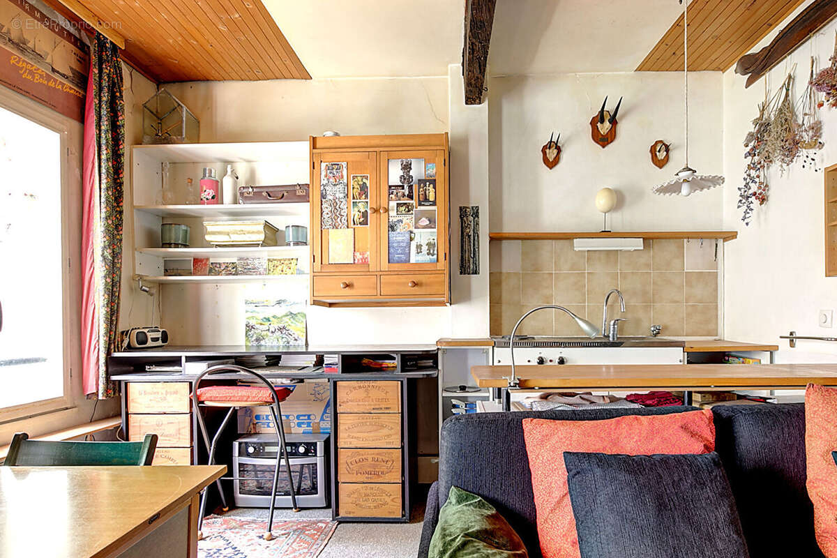 Appartement à PARIS-18E