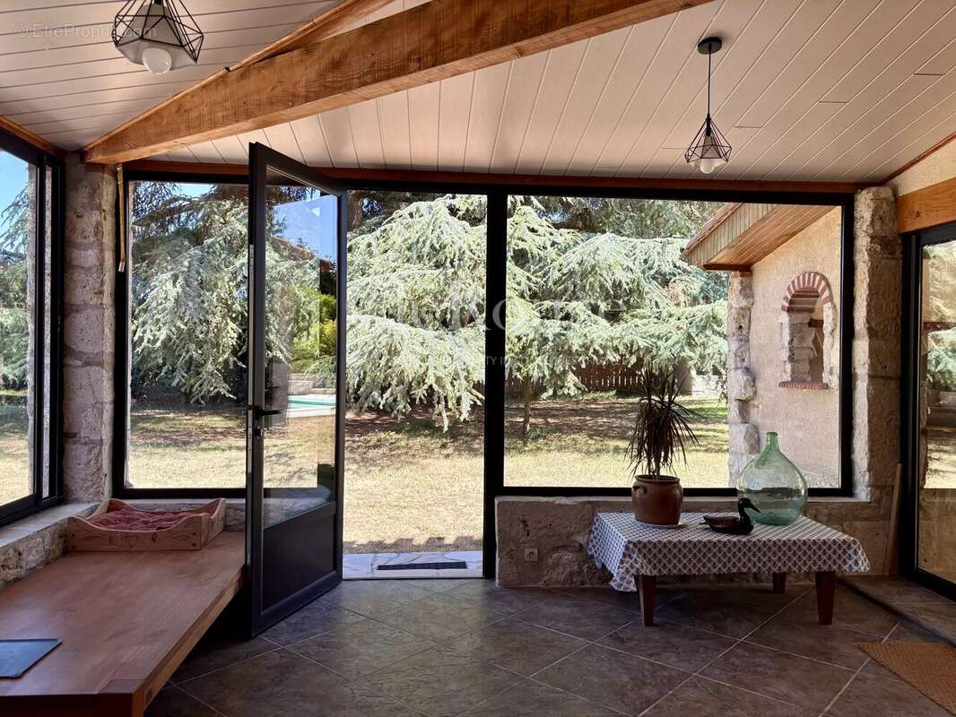 Proche de Saint-Livrade-sur-Lot – Élégante propriété de caractère de 5 chambres avec piscine chauffée et superbe parc arboré - photo 24