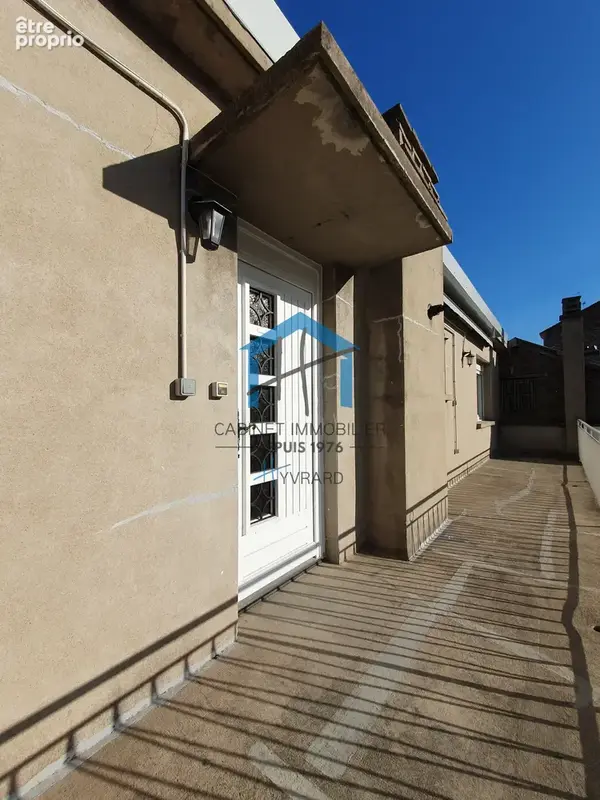 Appartement F3 de 64 m2 au 2ème et dernier étage avec une terrasse et un balcon. - photo 8