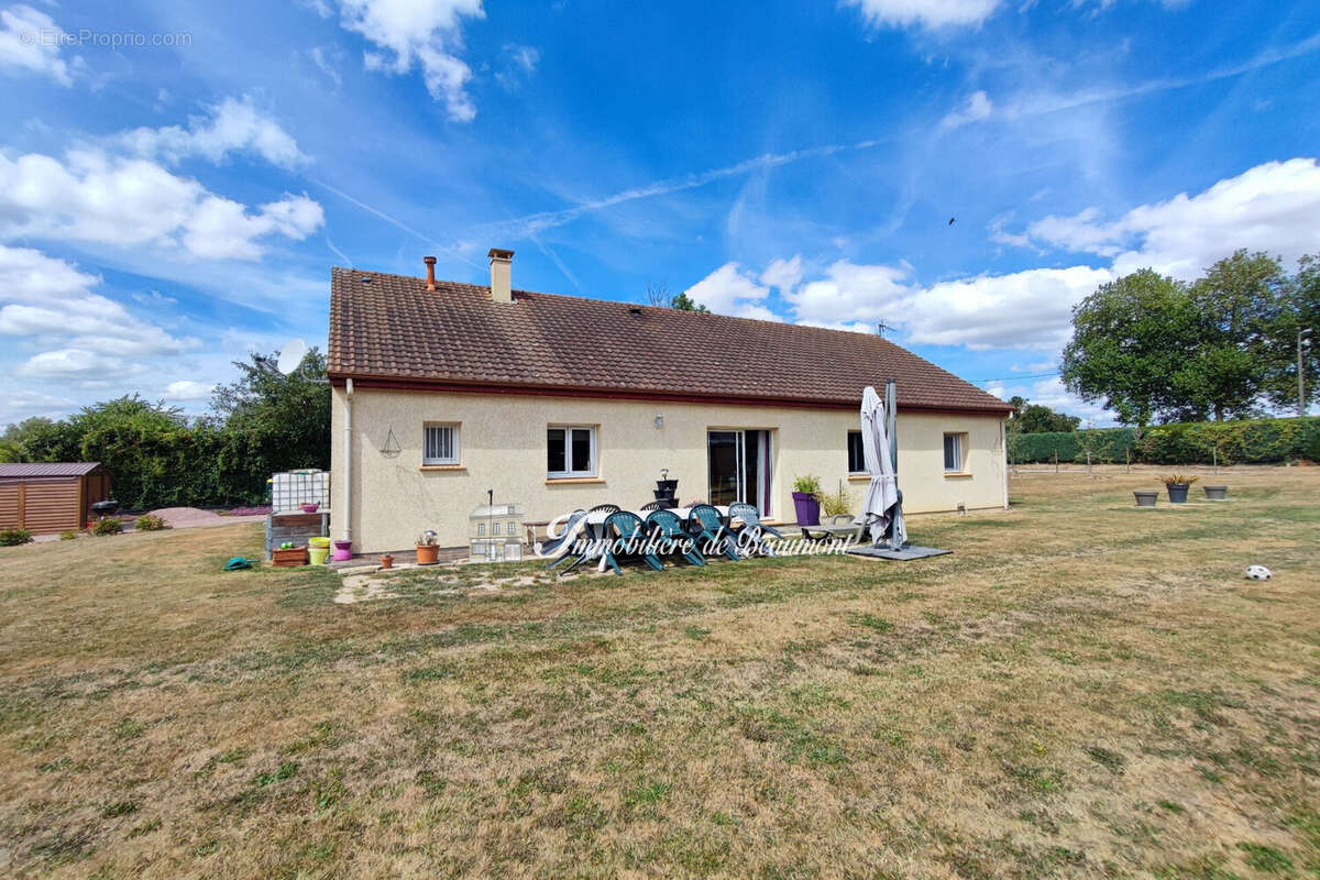 Maison 107 m² à Beaumont-Le-Roger  - photo 2