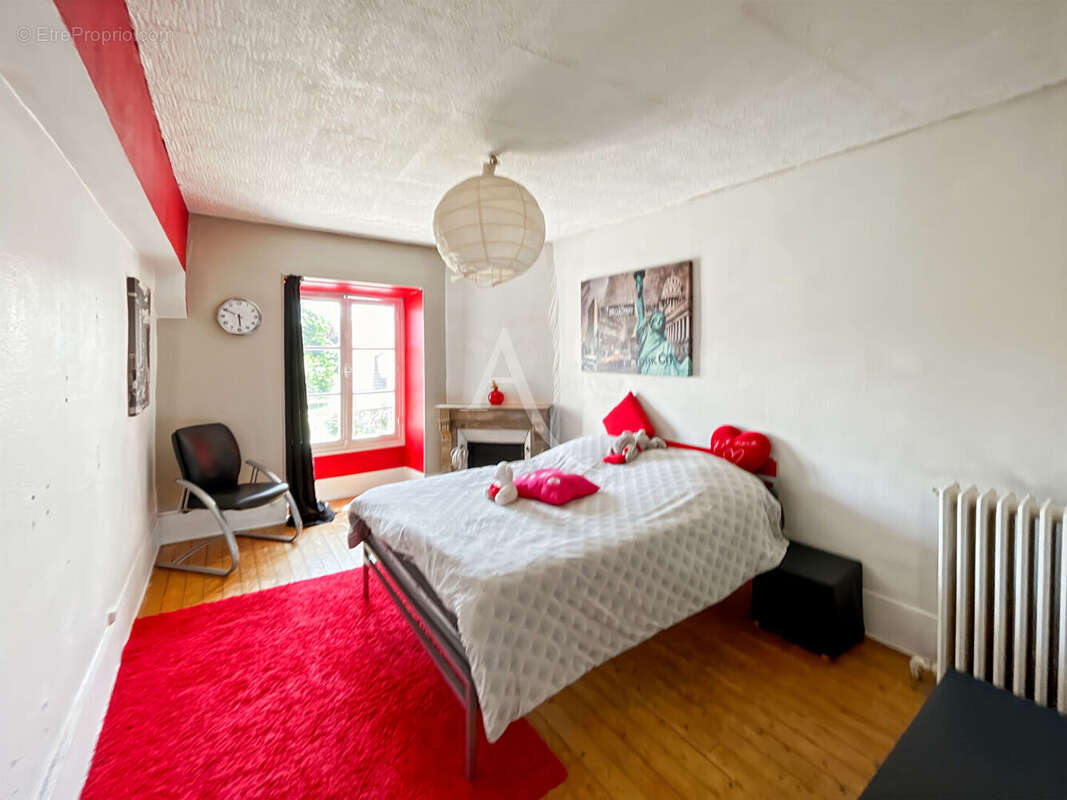 Maison à AUVERS-SUR-OISE