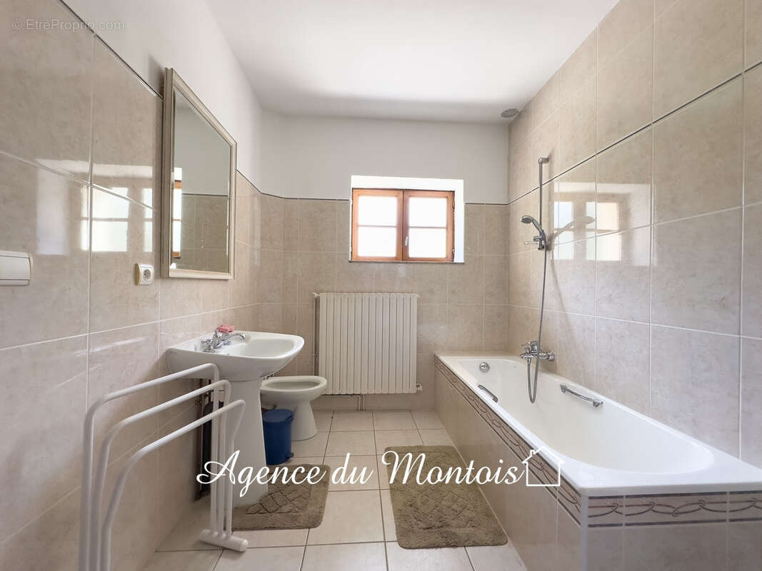 Région Longueville - photo 9