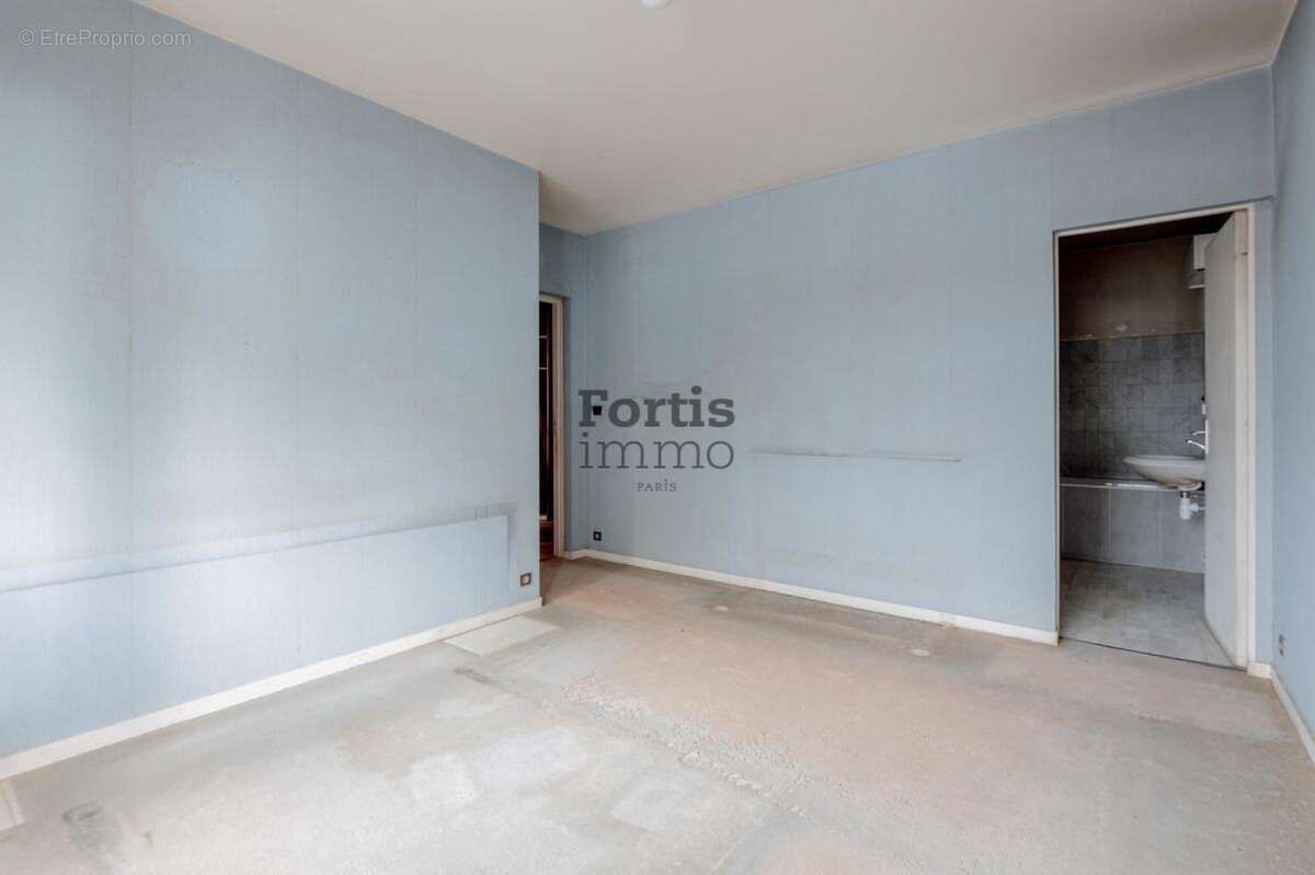 Appartement à PARIS-4E