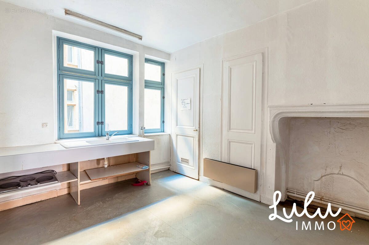 LYON 5 - Appartement T2 de 58m2 - Quartier Saint Jean  - photo 5