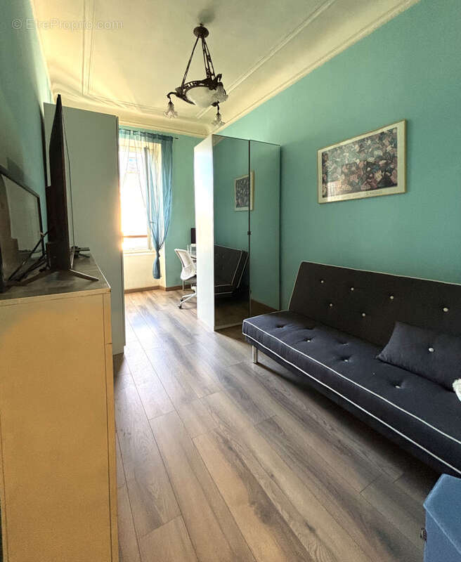 Appartement à MARSEILLE-6E
