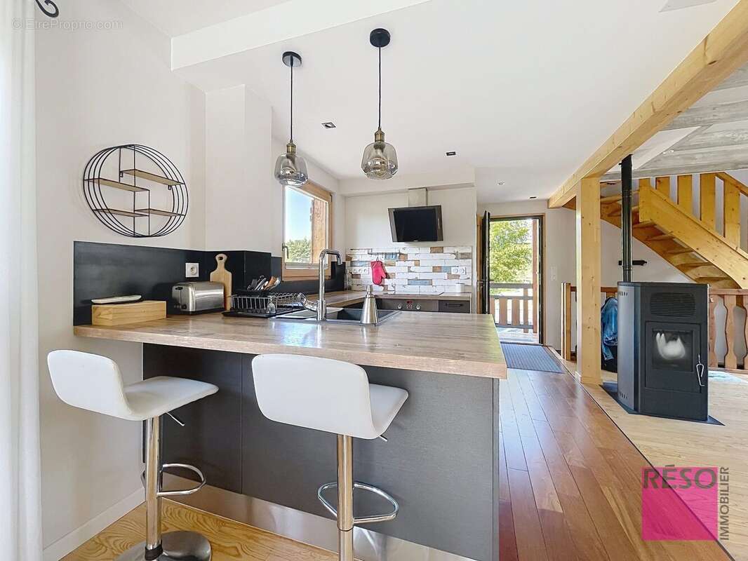 Maison à CRANVES-SALES