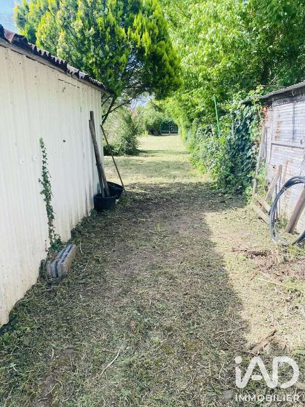 Terrain 442 m² à Castillon-La-Bataille  - photo 3