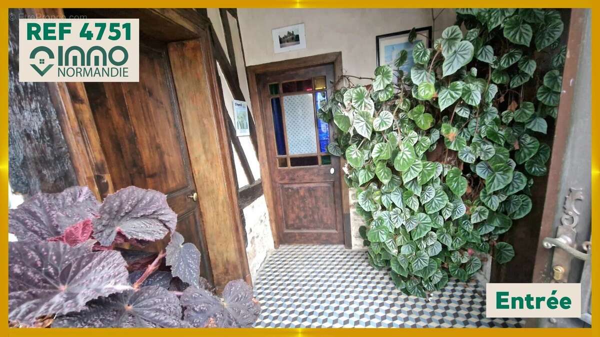 Maison à FOLLEVILLE