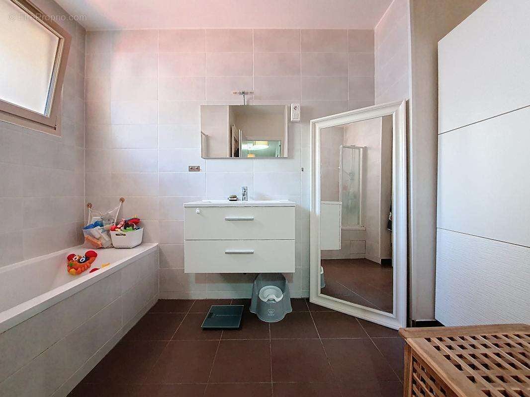 Maison à SAINT-SYMPHORIEN-D'OZON