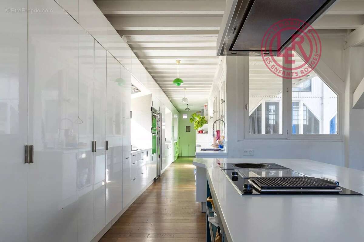 Appartement à PARIS-18E