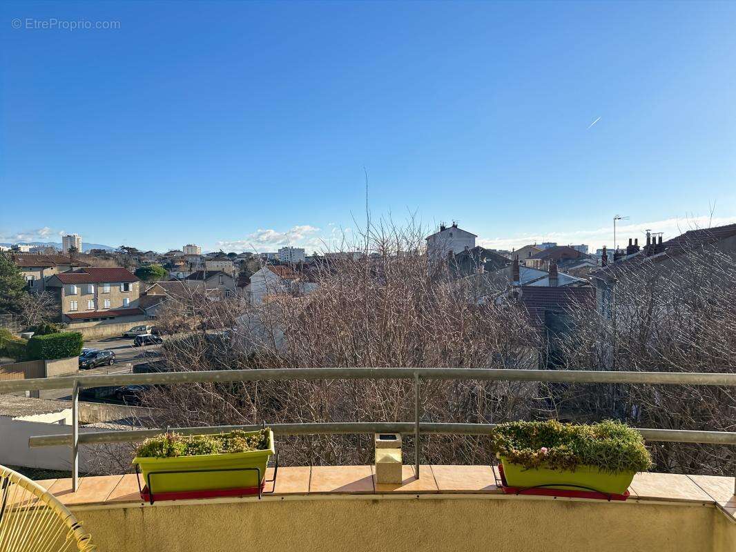 Appartement à BOURG-LES-VALENCE