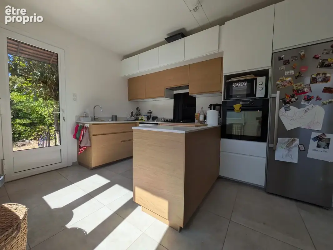 maison plain pied rénovée su 1000m2 de parcelle - photo 6