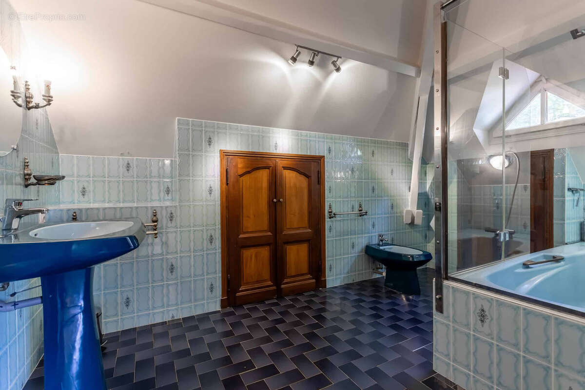 Country property - photo 34