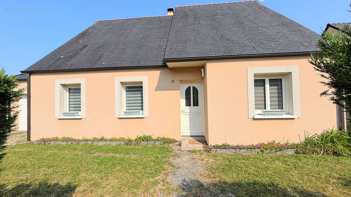 Maison à BRISSAC-QUINCE