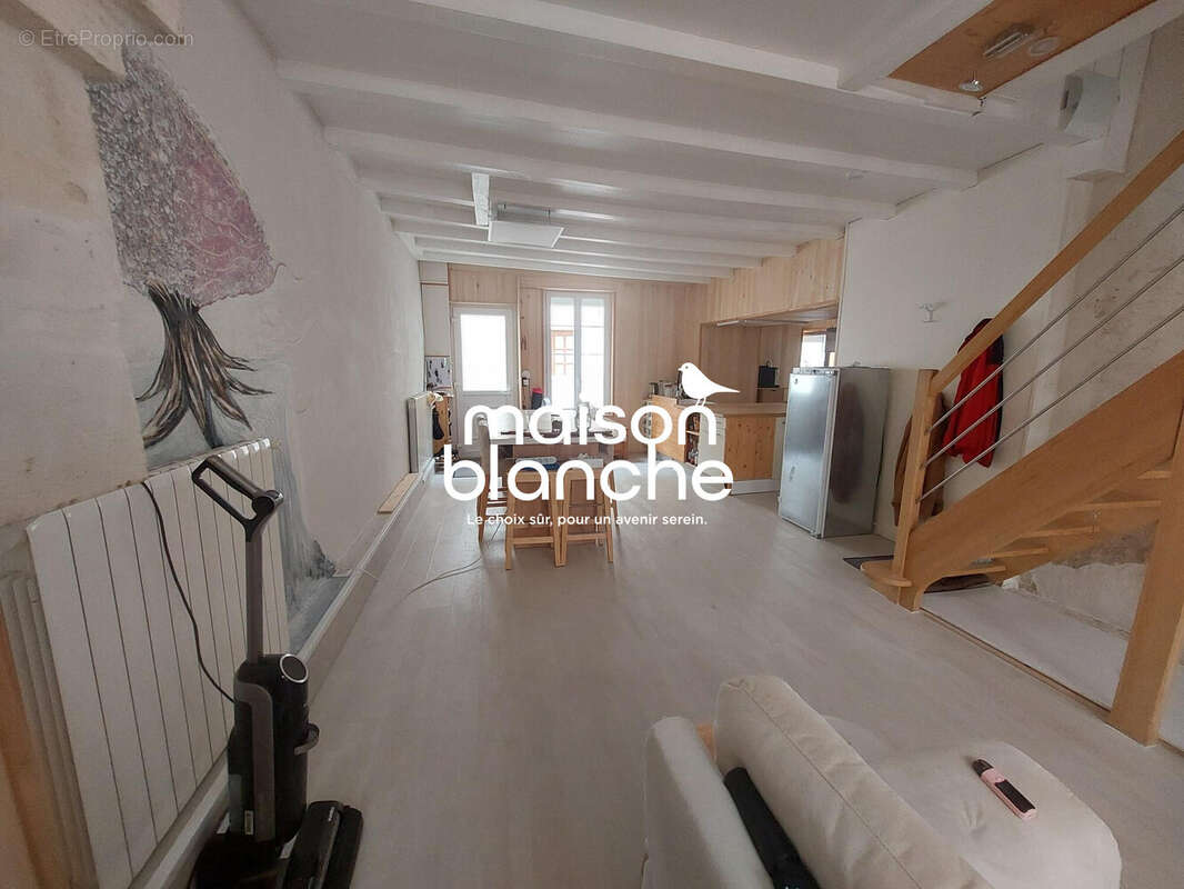 Maison 139 m² à Saint-Maixent-L'ecole  - photo 6
