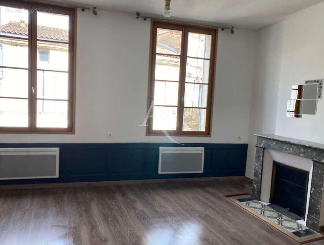 Appartement à PONS