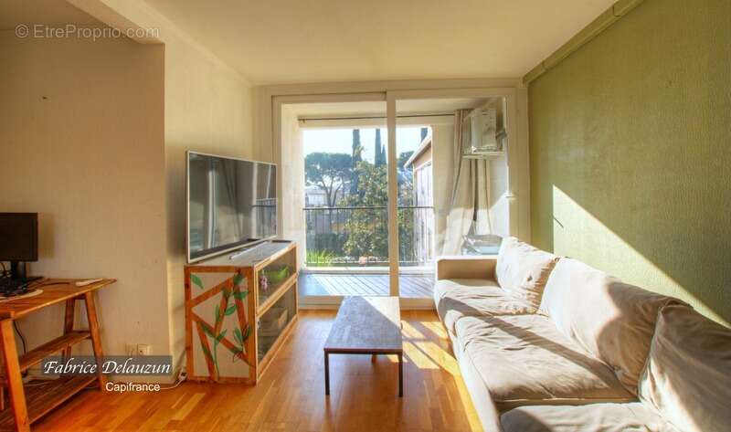 Appartement à SAINT-MARTIN-DE-CRAU