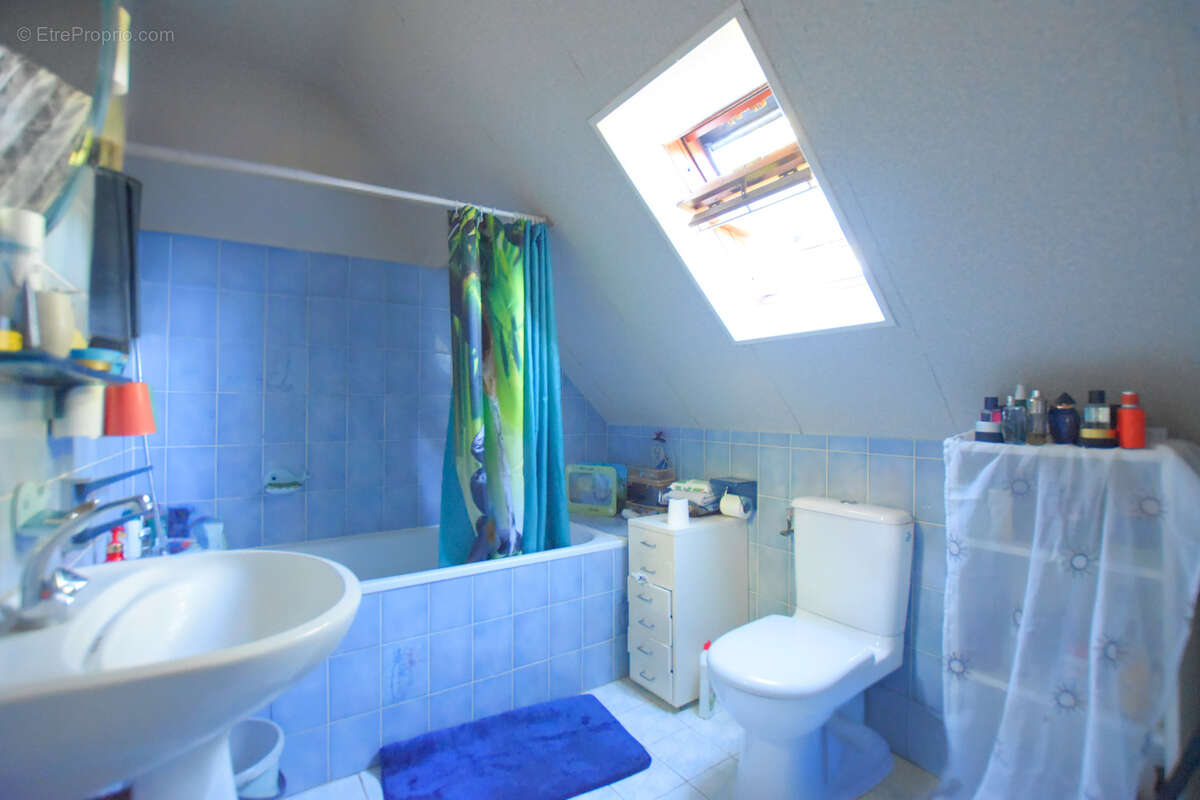 Maison à LES ESSARTS-LE-ROI