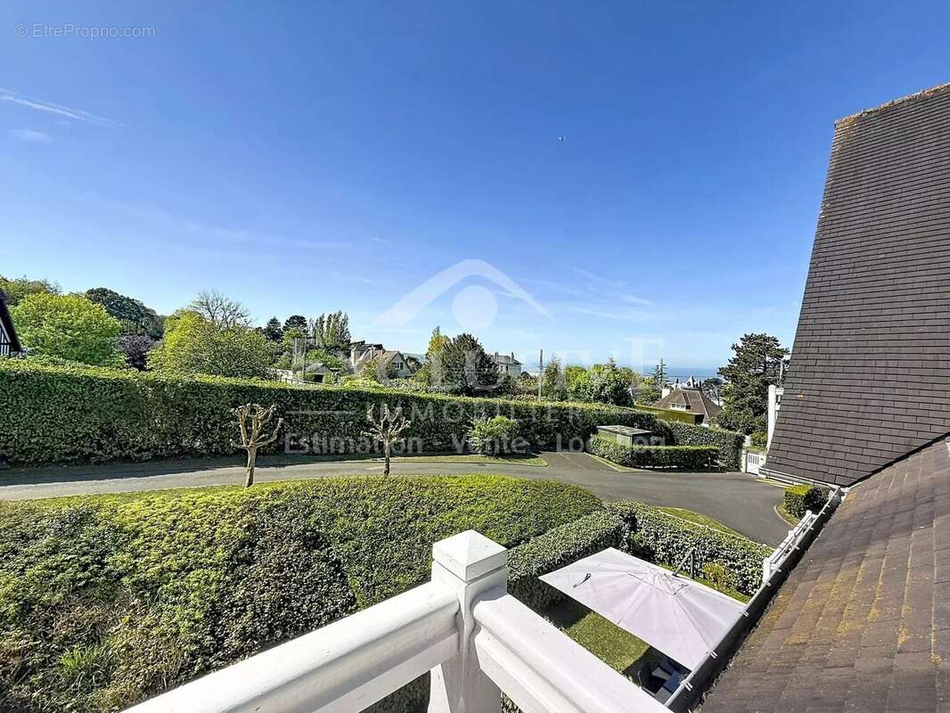 Appartement à TROUVILLE-SUR-MER