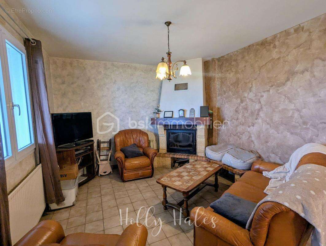 Maison à SAINT-DENIS-LA-CHEVASSE