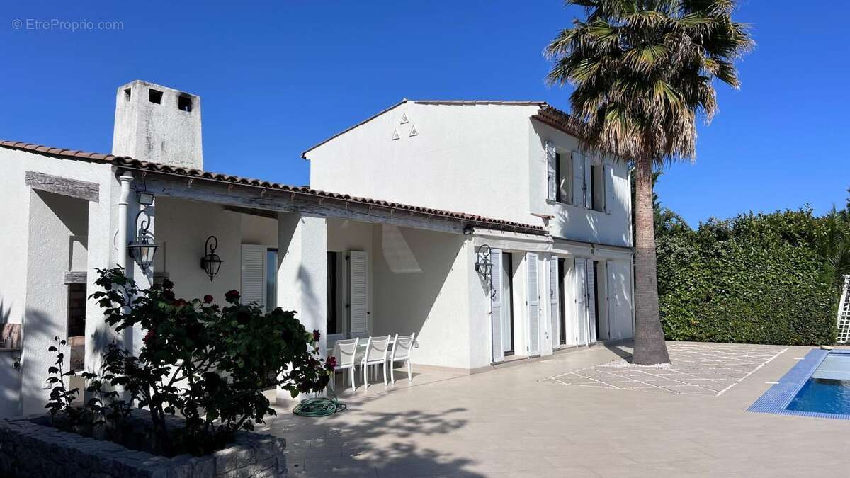 Maison à VILLENEUVE-LOUBET